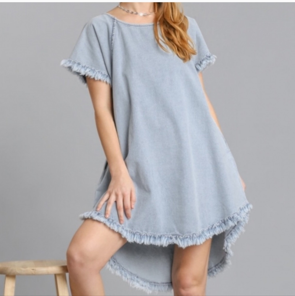UMGEE Light ChambrayDenim Fringe Frayed Pocket Short Sleeve Scoop Hem